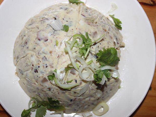 咸菜、金蝉、肉丁、蒸鸡蛋